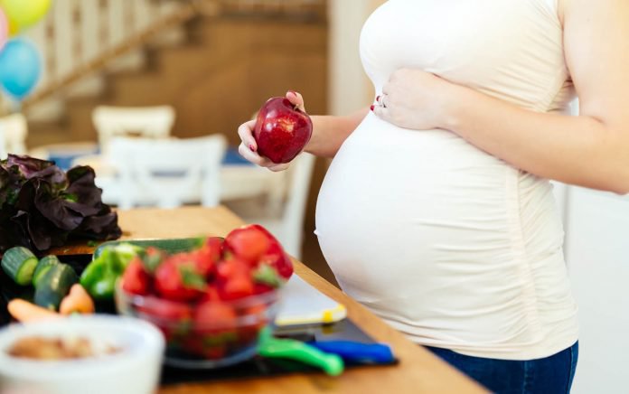 Hướng dẫn mẹ bầu bổ sung dinh dưỡng chi tiết theo từng tháng