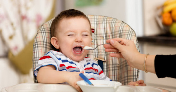 Liệu con bạn đã sẵn sàng cho việc ăn dặm?