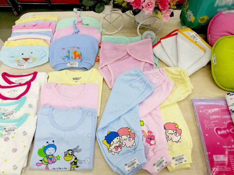 Mua sắm cho bé: đồ sơ sinh mùa đông cần những gì?