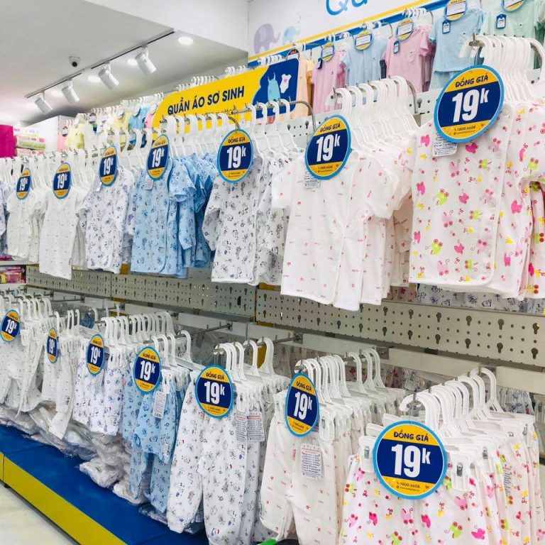 Kinh nghiệm mua quần áo sơ sinh chính hãng giá tốt
