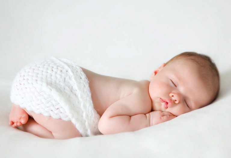 Chia sẻ kinh nghiệm chăm trẻ sơ sinh từ 0 – 6 tháng tuổi