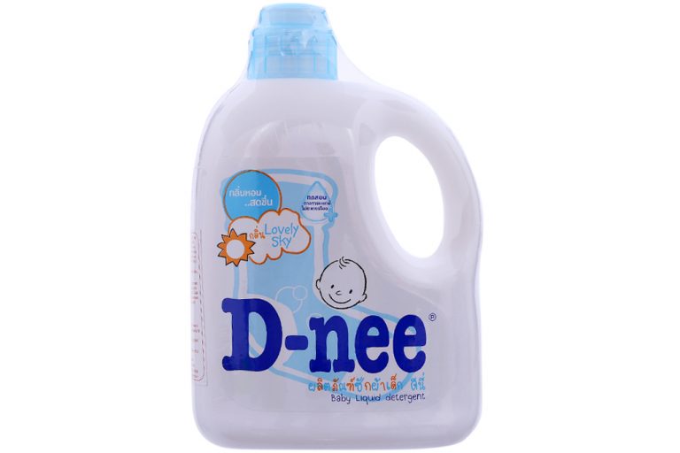 Có nước giặt quần áo cho trẻ sơ sinh Dnee không?