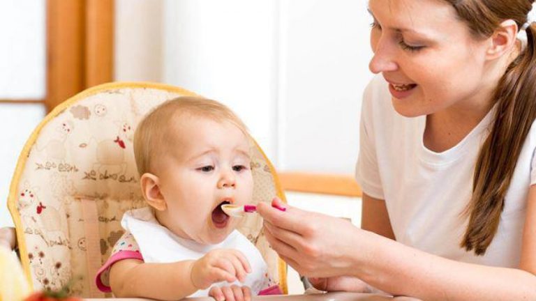 Cho bé ăn sữa chua khi nào trong ngày là tốt?